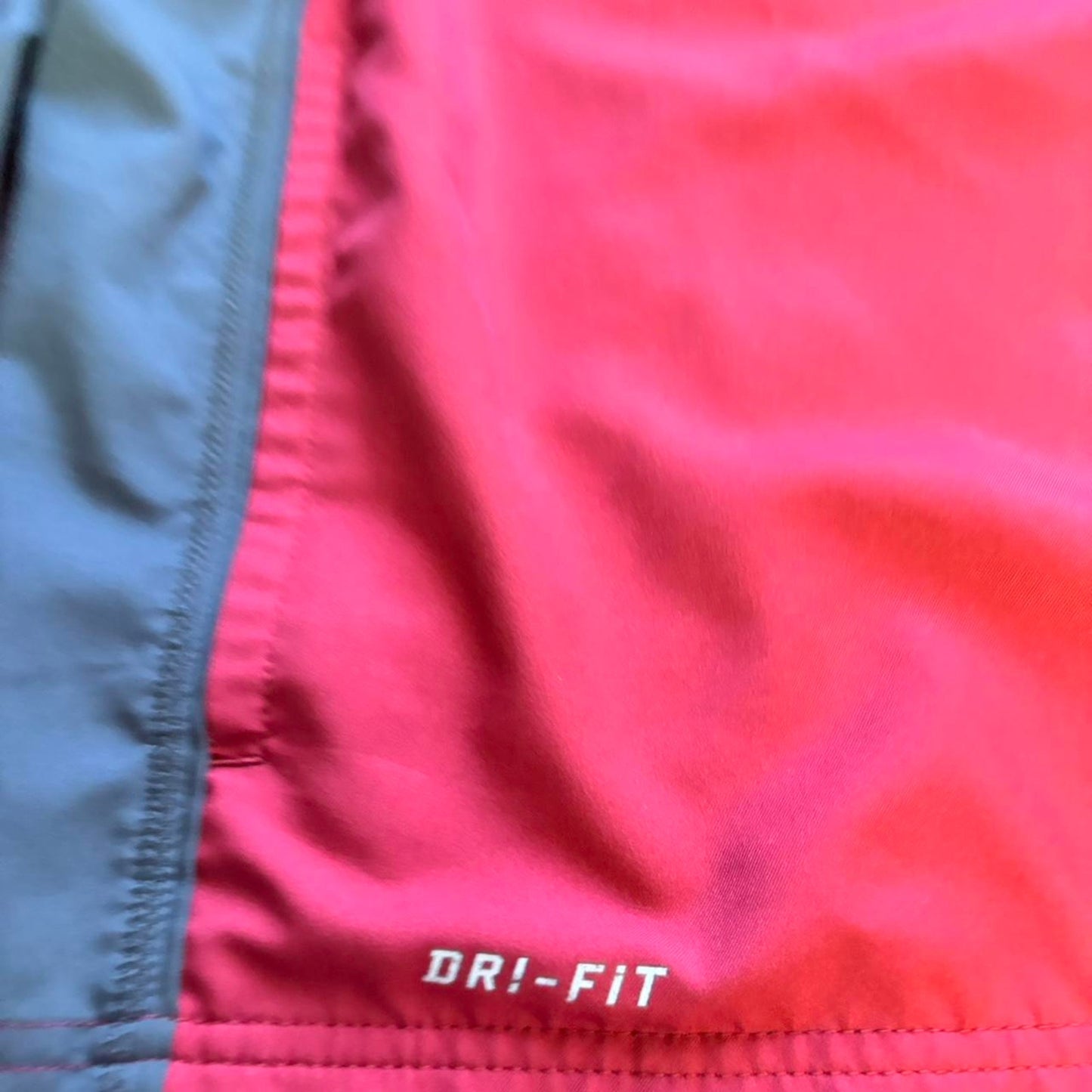 NIKE MAROON AND CHARCOAL WINDBREAKER