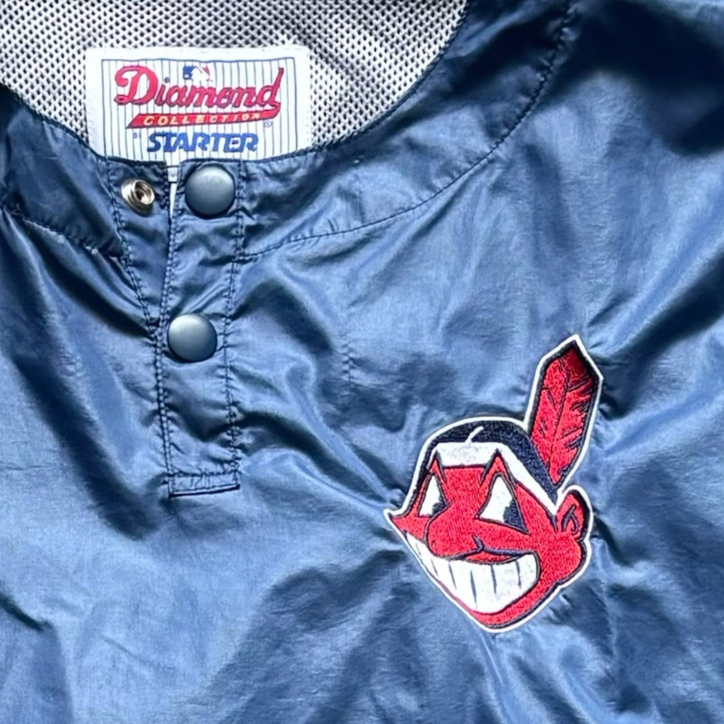 90s STARTER CLEVELAND INDIANS SHORT SLEEVE WINDBREAKER