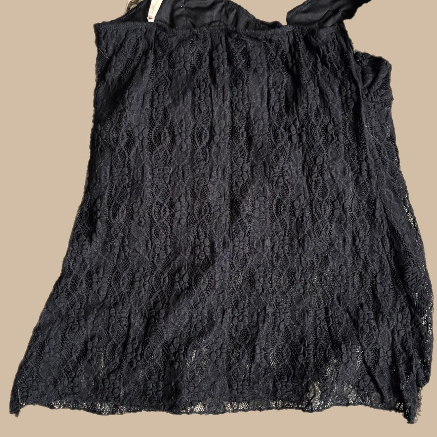 BLACK LACE CAMI WITH GOLDEN CREAM TRIM