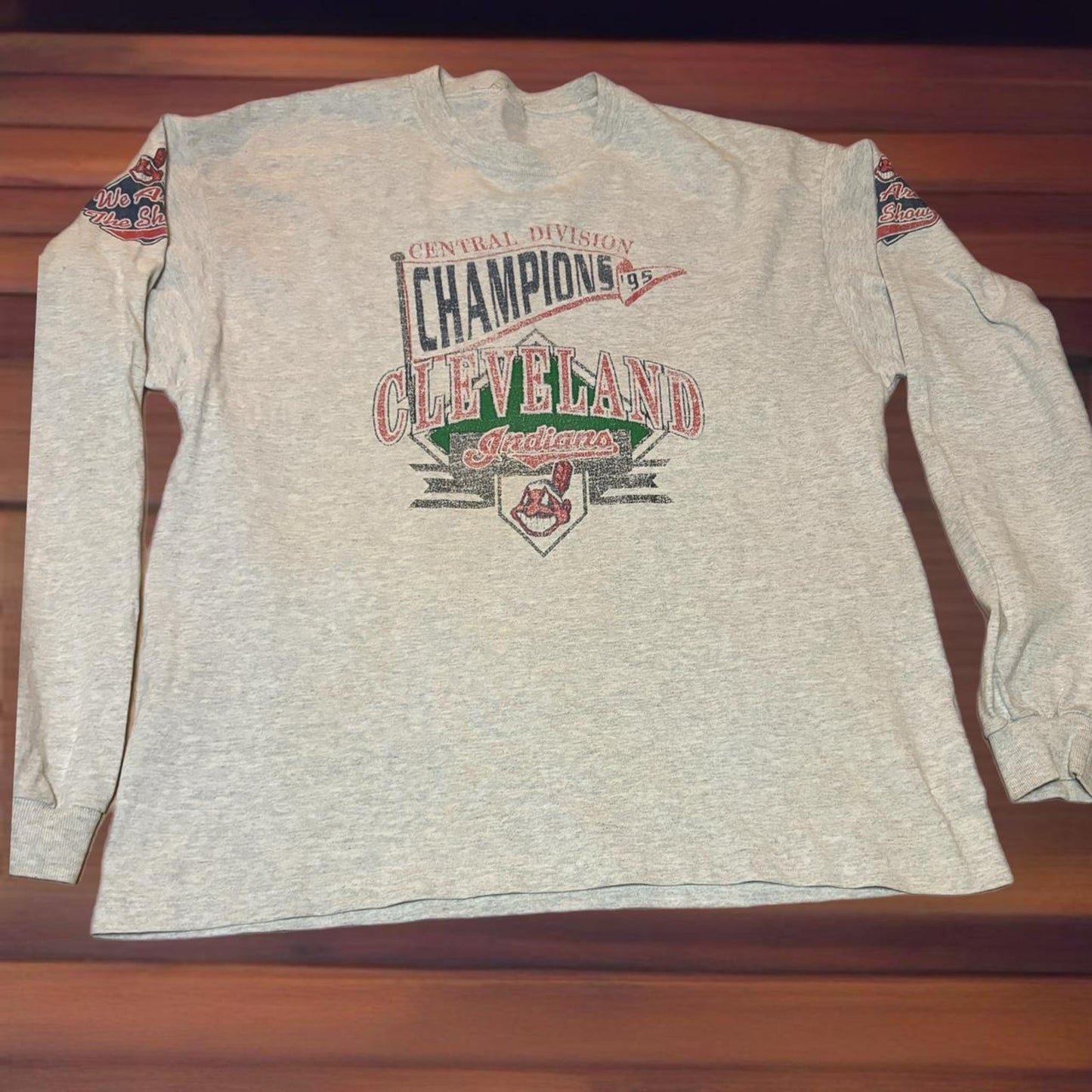 1995 CLEVELAND INDIAND LONG SLEEVE TEE