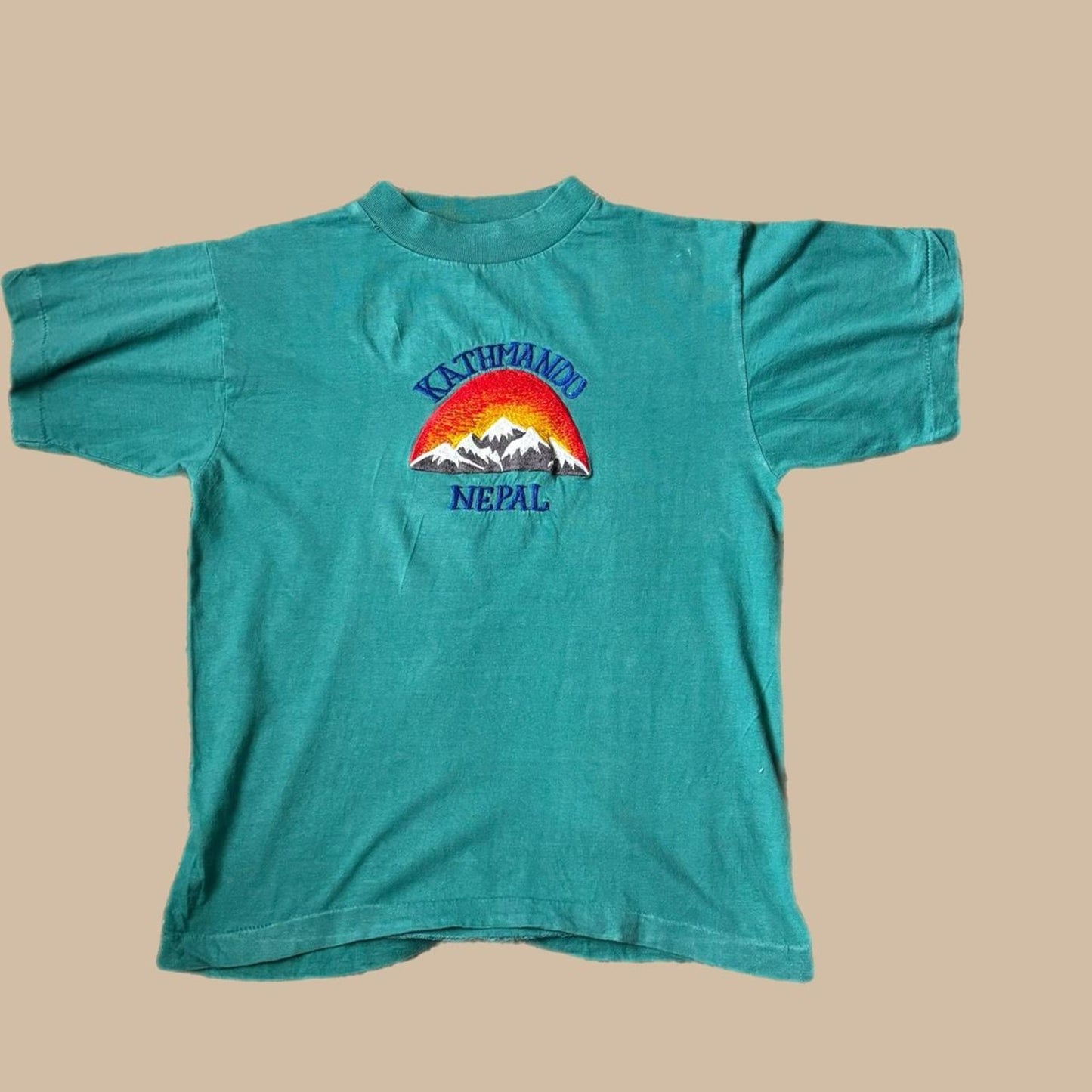 80s SINGLE STITCH EMBROIDERED KATMANDU TEE