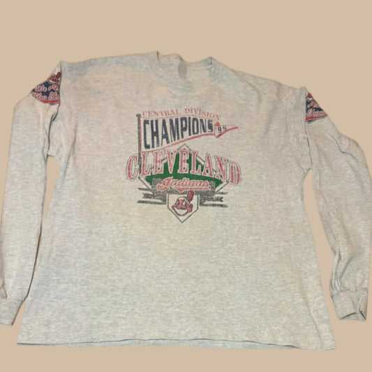 1995 CLEVELAND INDIAND LONG SLEEVE TEE